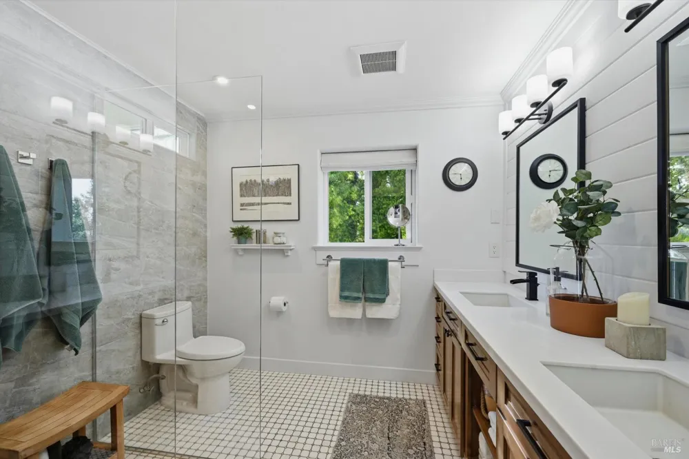17432 Greenridge Road Hidden Valley Lake, CA 95467