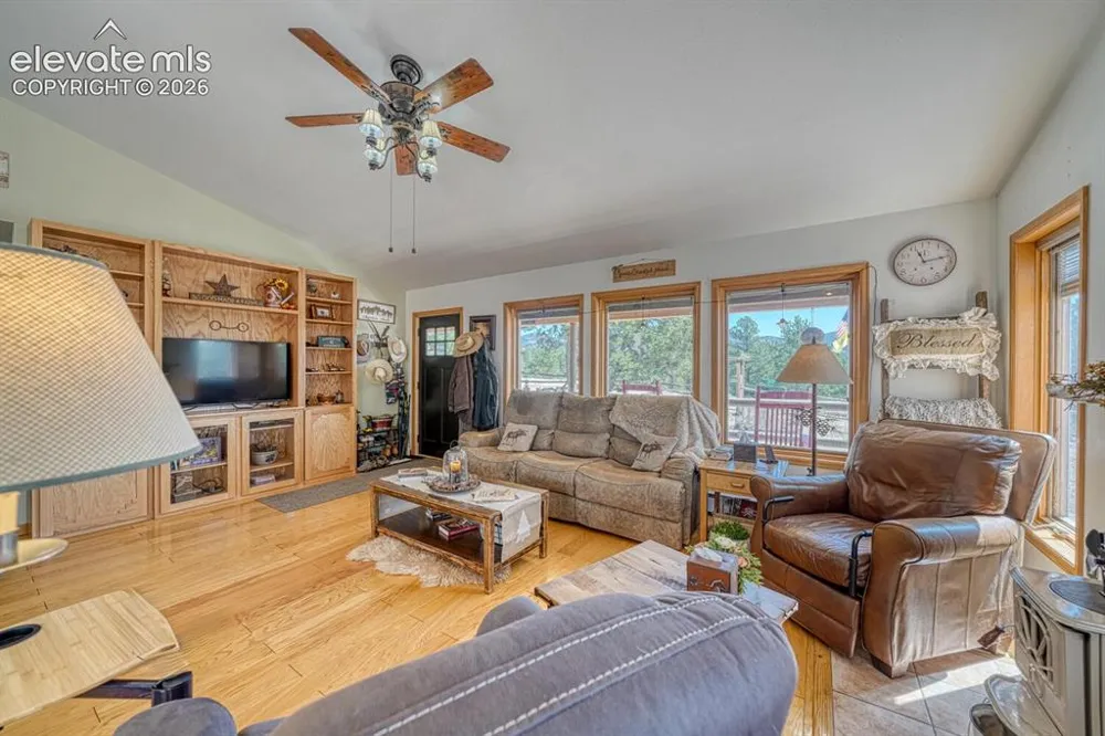4701 County Road 323 Westcliffe, CO 81252