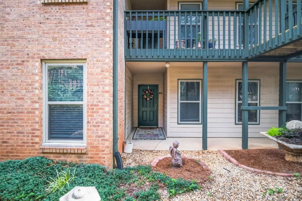 204 Brittany Court Duluth, GA 30096