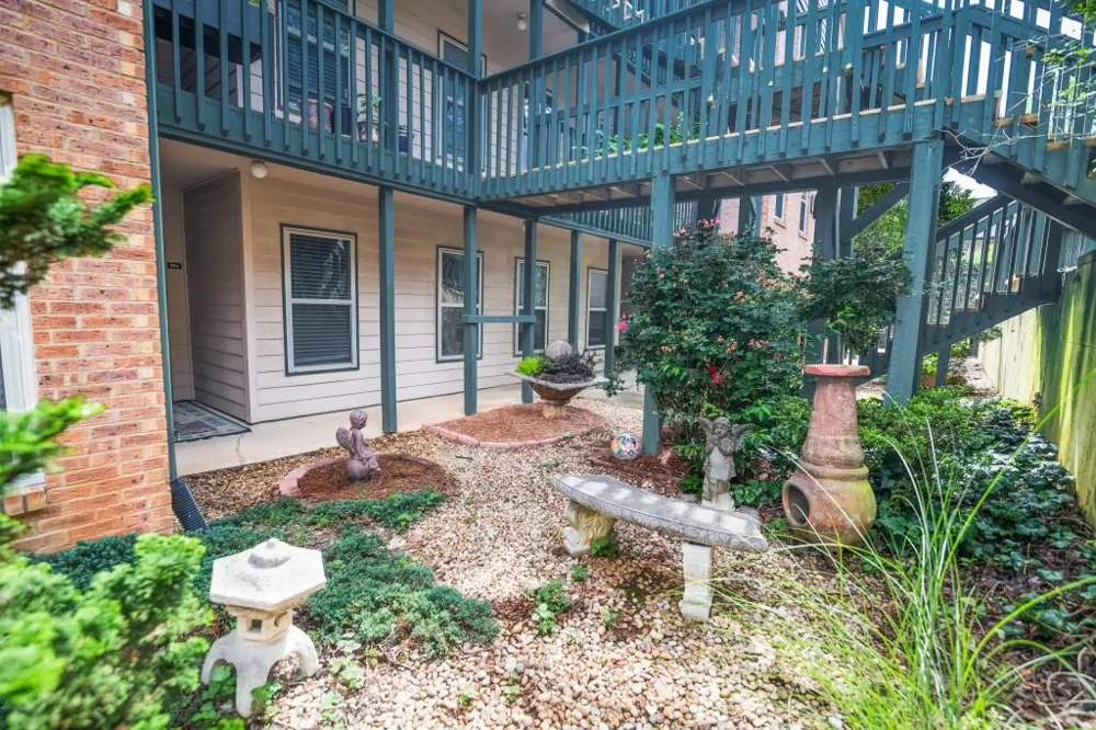204 Brittany Court Duluth, GA 30096