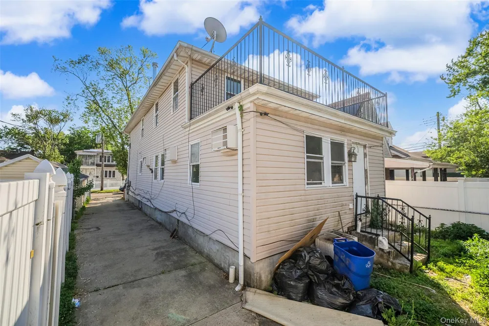 23005 144th Avenue Springfield Gardens, NY 11413