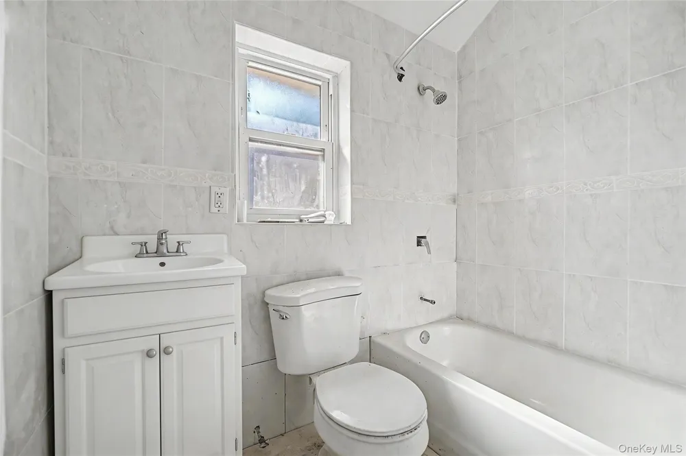 23005 144th Avenue Springfield Gardens, NY 11413