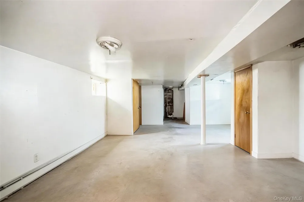 23005 144th Avenue Springfield Gardens, NY 11413