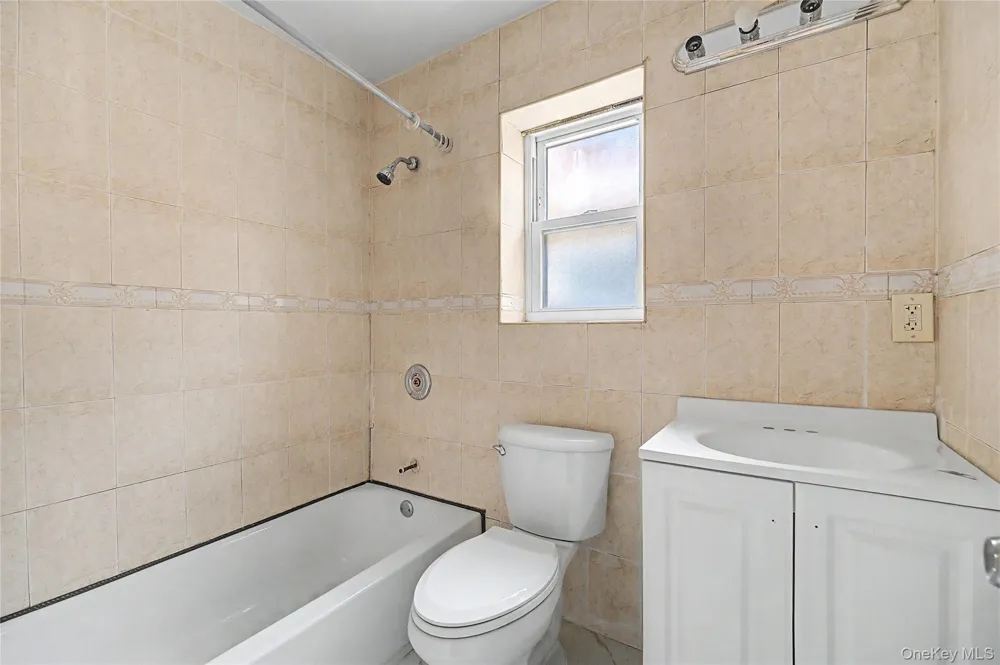 23005 144th Avenue Springfield Gardens, NY 11413