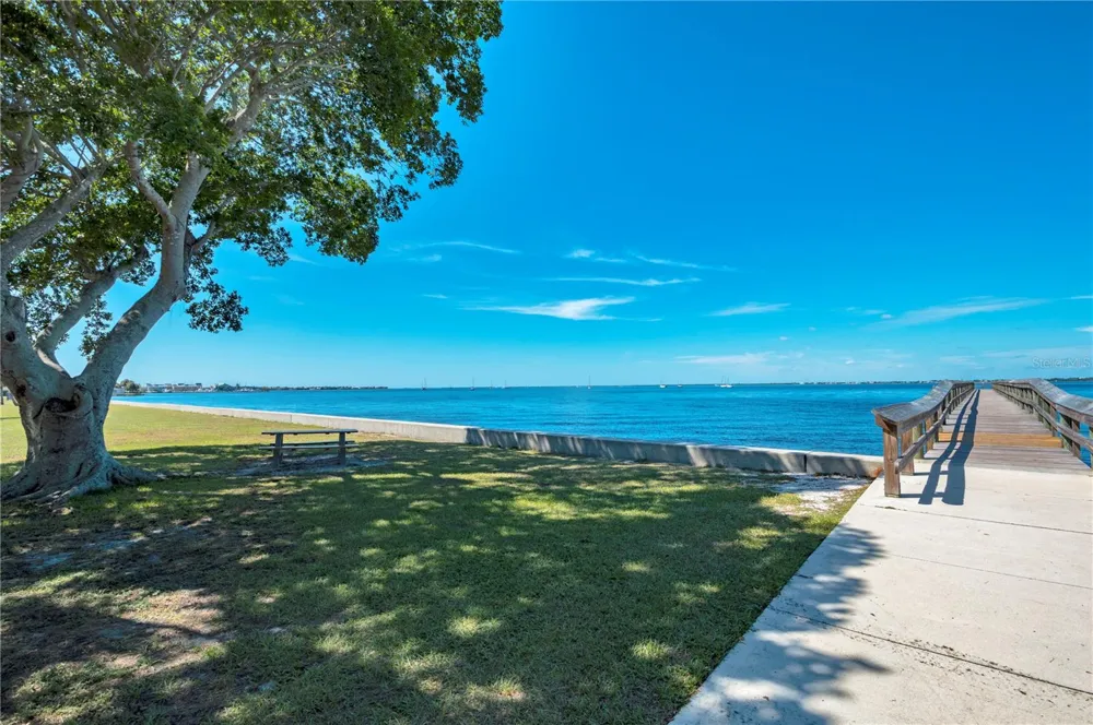 806 E MARION AVENUE Punta Gorda, FL 33950