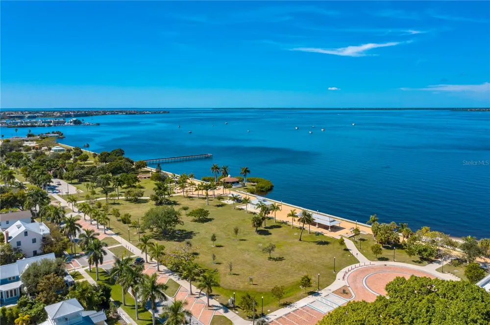 806 E MARION AVENUE Punta Gorda, FL 33950