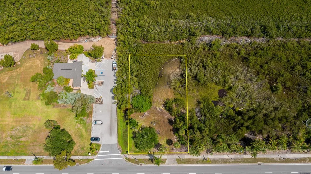 806 E MARION AVENUE Punta Gorda, FL 33950