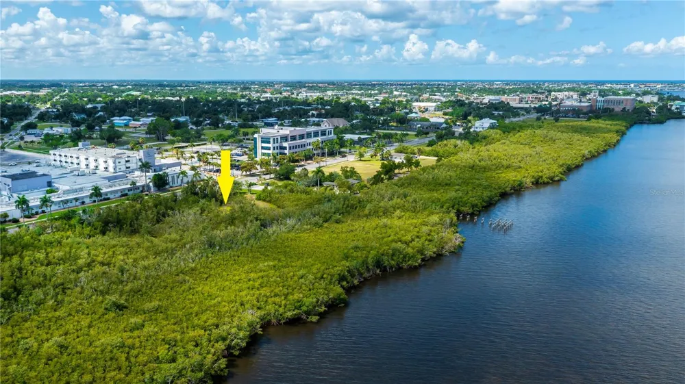 806 E MARION AVENUE Punta Gorda, FL 33950