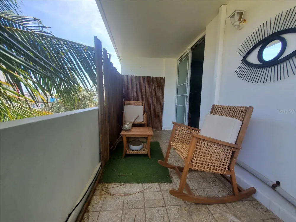 10 CALLE COVALLE GANDIA STREET #201 B Arecibo, PR 00612