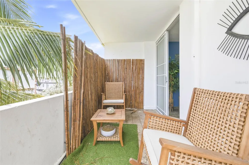 10 CALLE COVALLE GANDIA STREET #201 B Arecibo, PR 00612