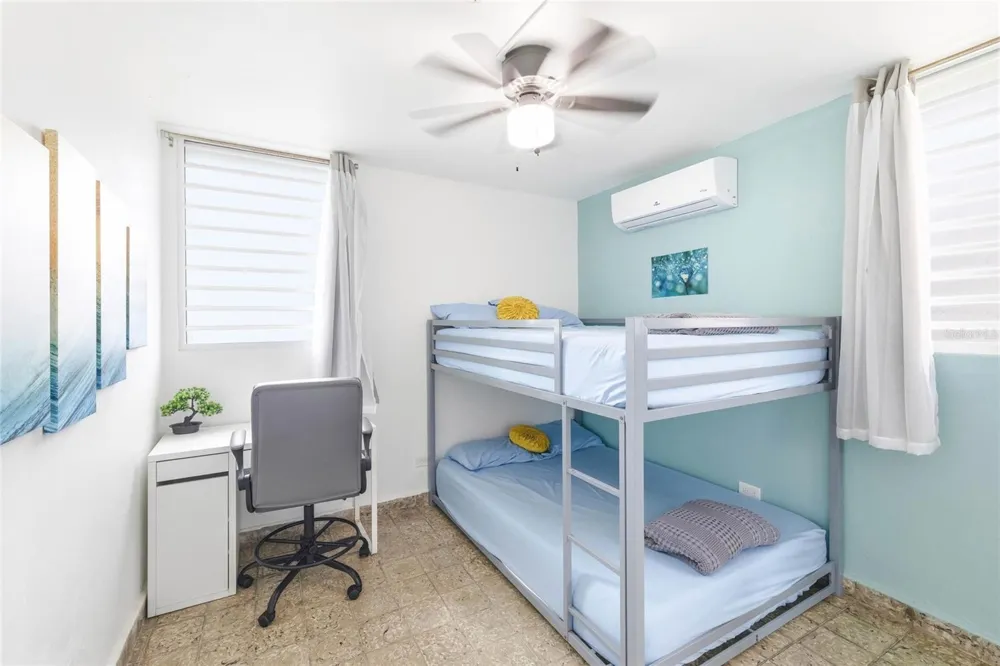 10 CALLE COVALLE GANDIA STREET #201 B Arecibo, PR 00612