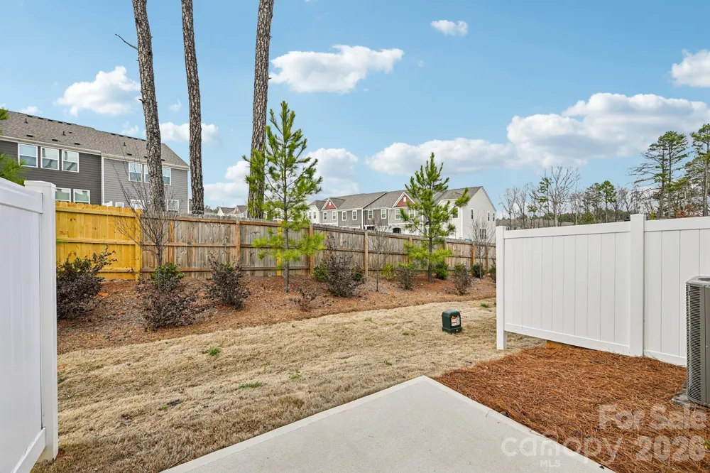 2517 Ruby Dixon Crossing Drive #22 Gastonia, NC 28056