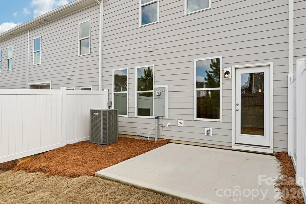 2517 Ruby Dixon Crossing Drive #22 Gastonia, NC 28056