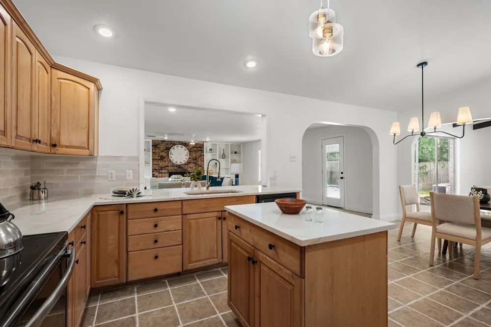 2518 Hightrail Drive Carrollton, TX 75006