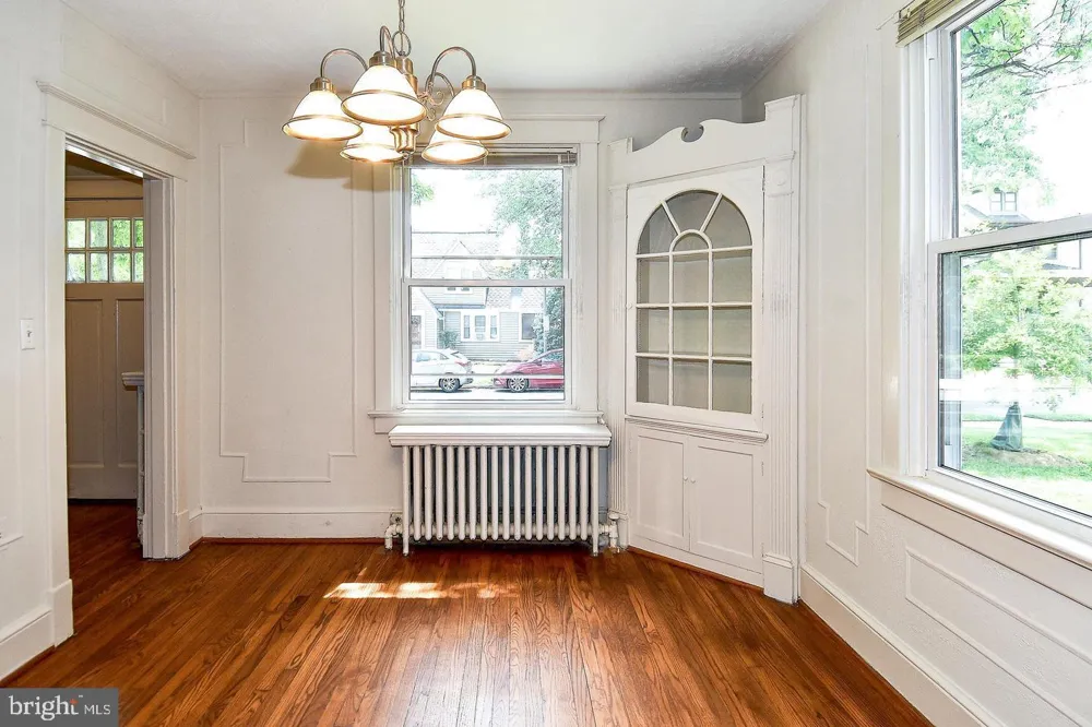 633 24TH STREET S Arlington, VA 22202