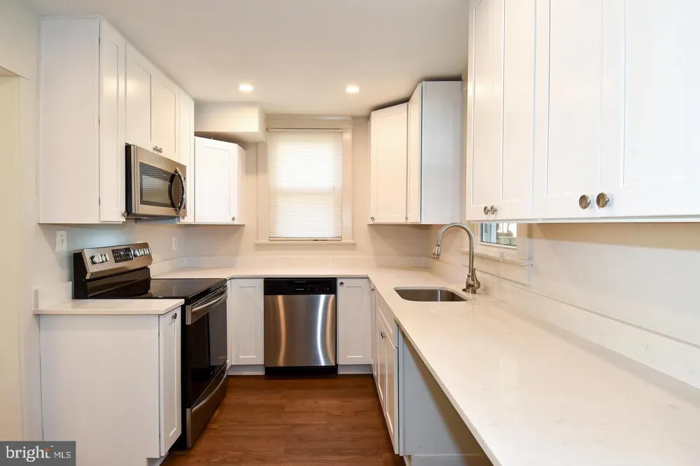 633 24TH STREET S Arlington, VA 22202