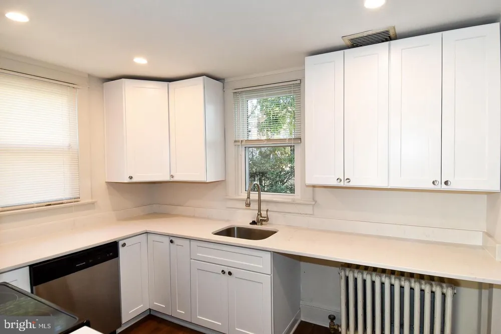 633 24TH STREET S Arlington, VA 22202