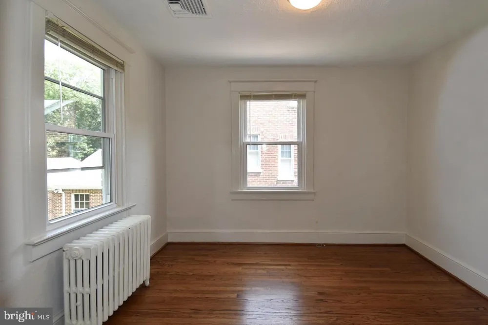 633 24TH STREET S Arlington, VA 22202