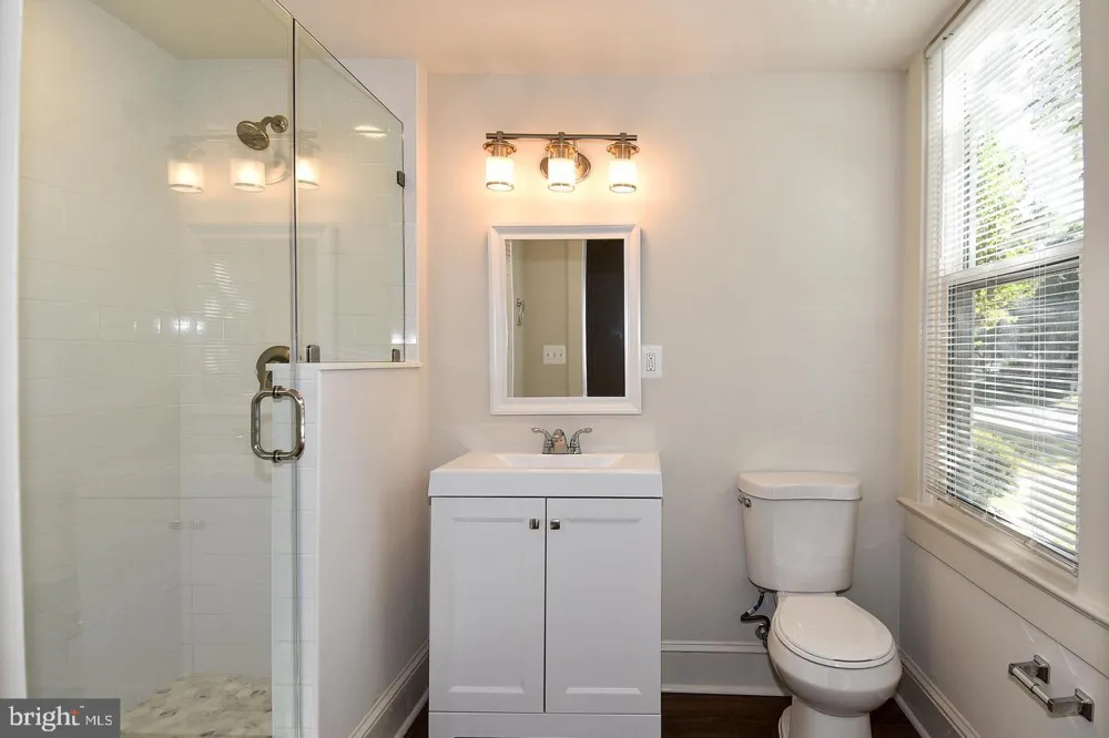 633 24TH STREET S Arlington, VA 22202