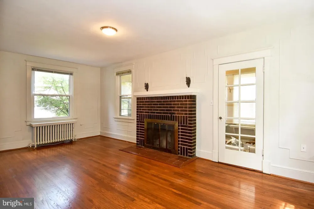 633 24TH STREET S Arlington, VA 22202