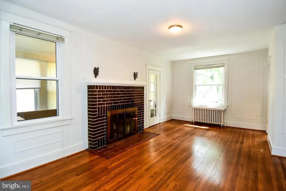 633 24TH STREET S Arlington, VA 22202