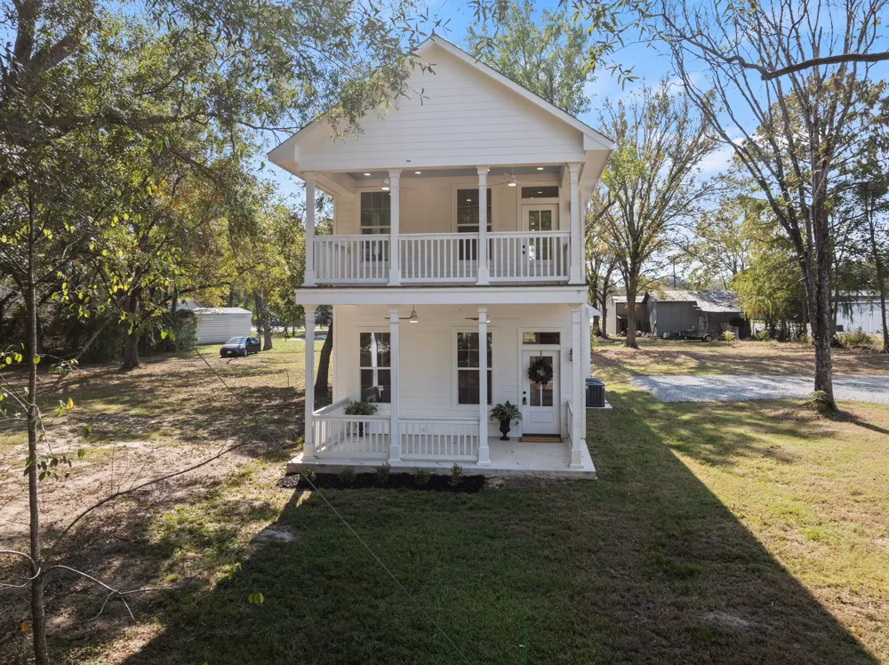 655 SODA STREET Jefferson, TX 75657