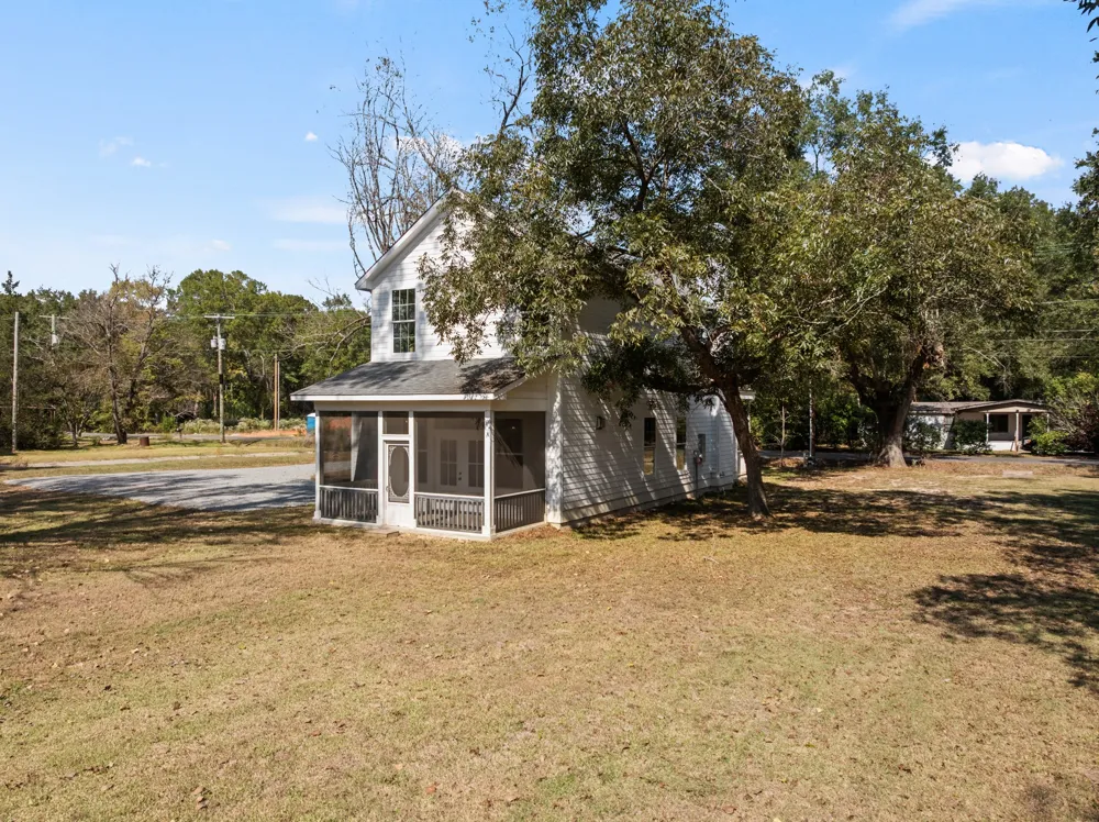 655 SODA STREET Jefferson, TX 75657