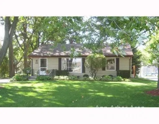 7425 Ann Arbor Street Dexter City, MI 48130
