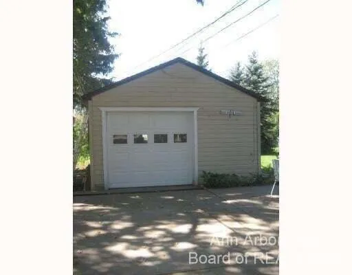 7425 Ann Arbor Street Dexter City, MI 48130
