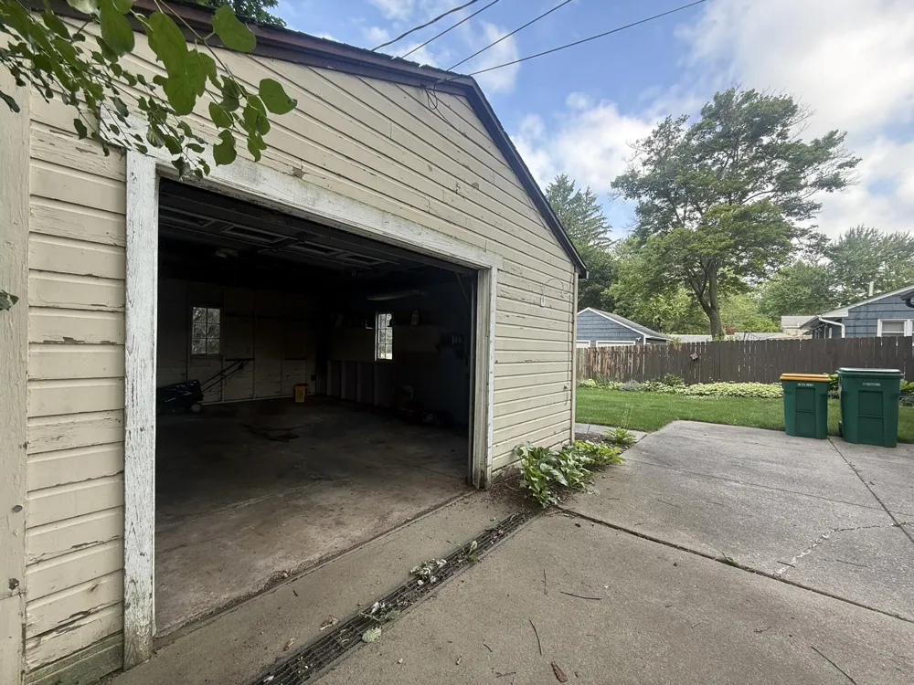7425 Ann Arbor Street Dexter City, MI 48130