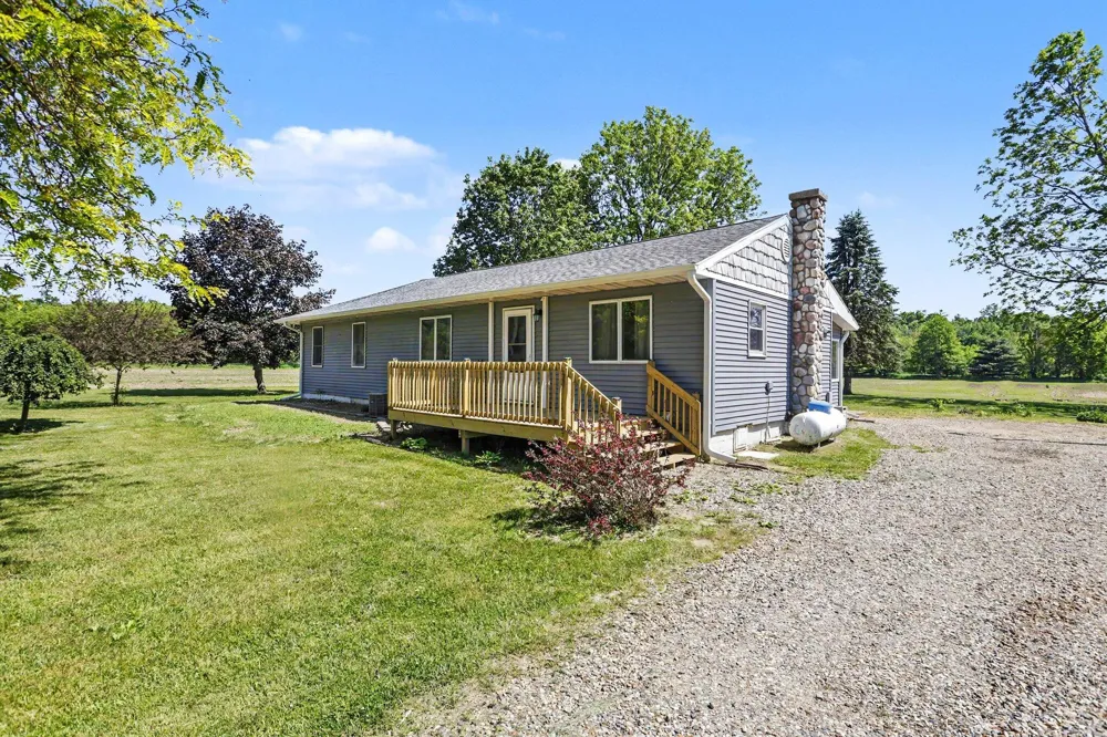 22111 Dutch Settlement Street Lagrange Township, MI 49031