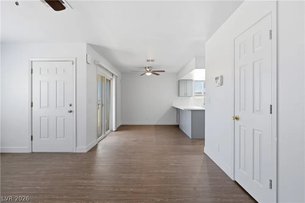 6952 Issac Avenue Las Vegas, NV 89156