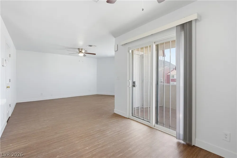 6952 Issac Avenue Las Vegas, NV 89156