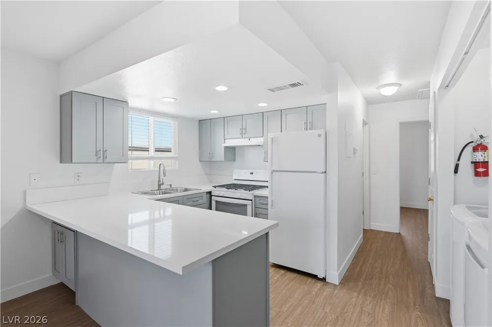 6952 Issac Avenue Las Vegas, NV 89156