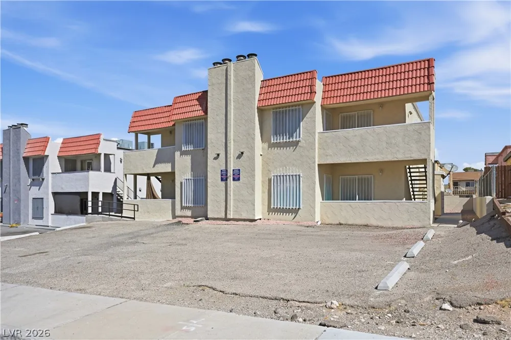 6952 Issac Avenue Las Vegas, NV 89156