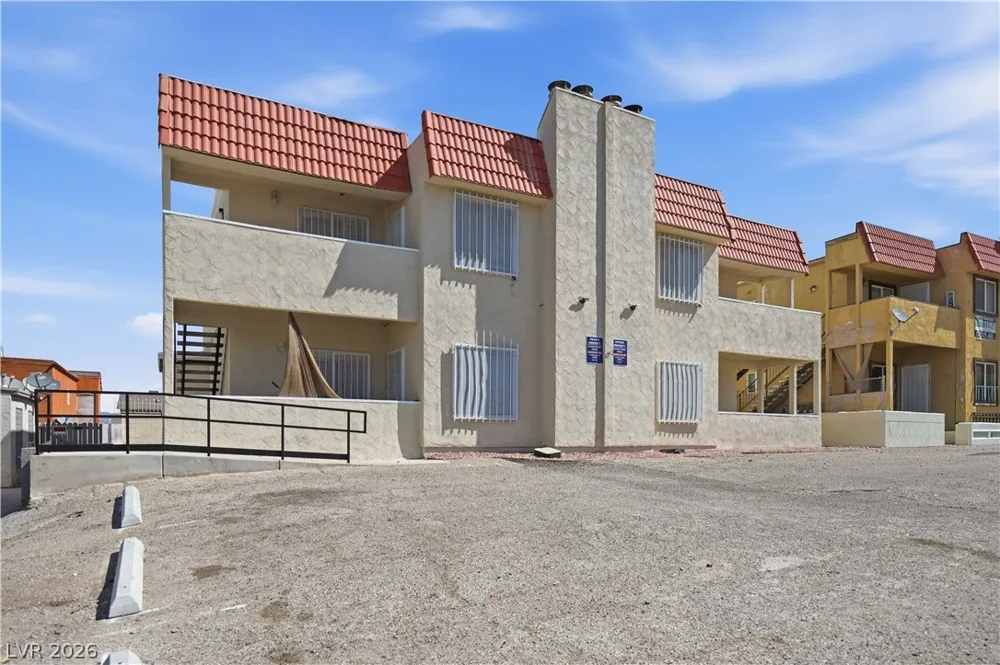 6952 Issac Avenue Las Vegas, NV 89156