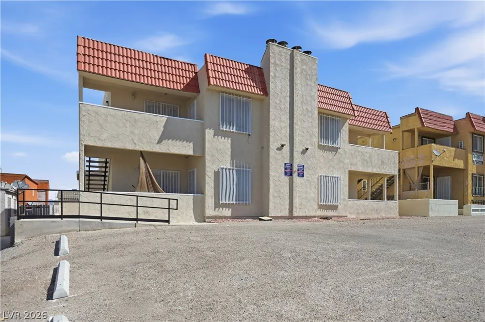 6952 Issac Avenue Las Vegas, NV 89156