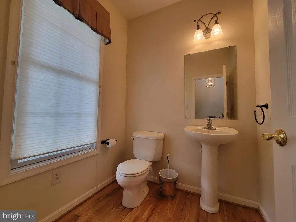 1852 MERIDIAN DRIVE Hagerstown, MD 21742