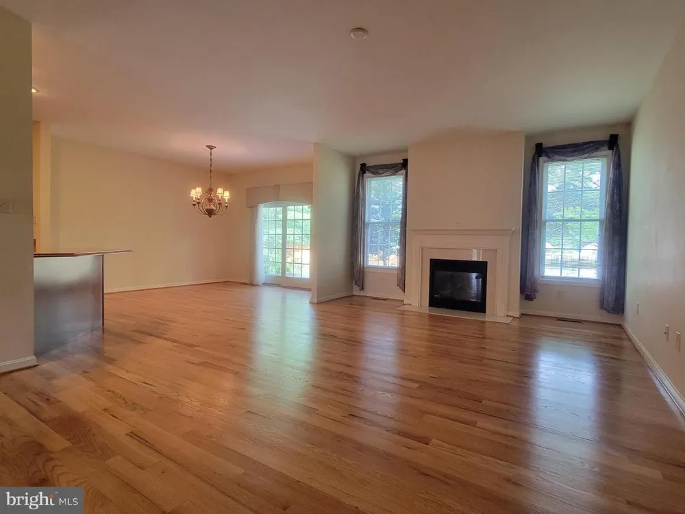 1852 MERIDIAN DRIVE Hagerstown, MD 21742