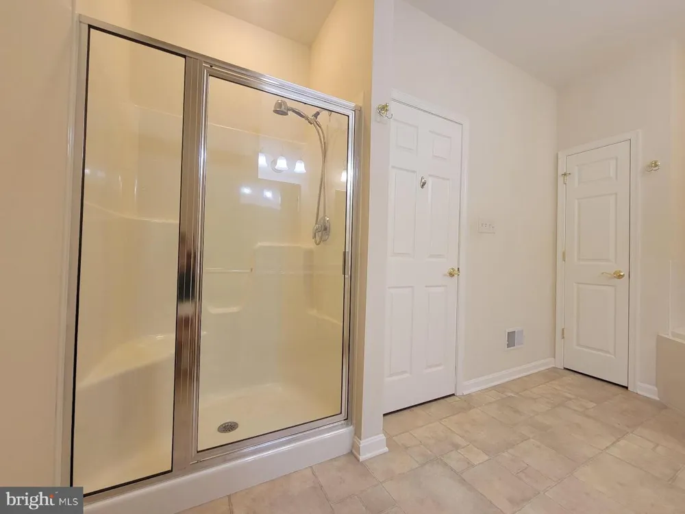 1852 MERIDIAN DRIVE Hagerstown, MD 21742