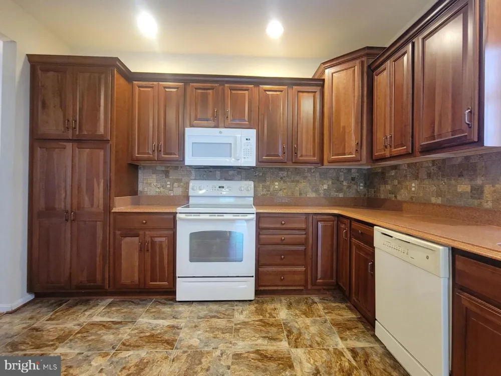 1852 MERIDIAN DRIVE Hagerstown, MD 21742