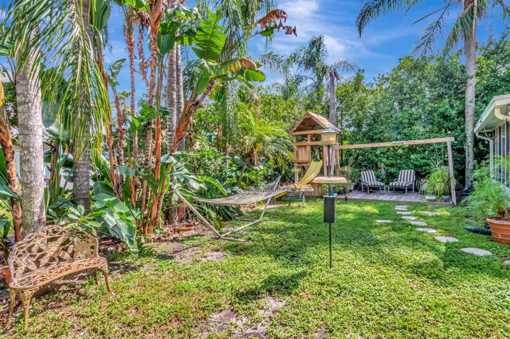 27221 SEA BREEZE WAY Wesley Chapel, FL 33544