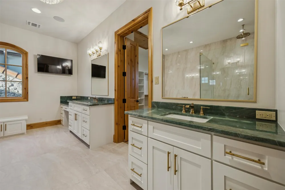 16 Catalonia Drive Westlake, TX 76262