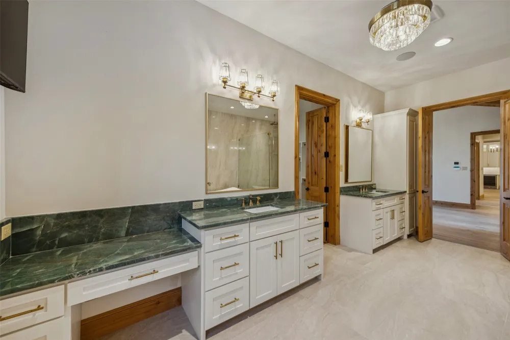 16 Catalonia Drive Westlake, TX 76262