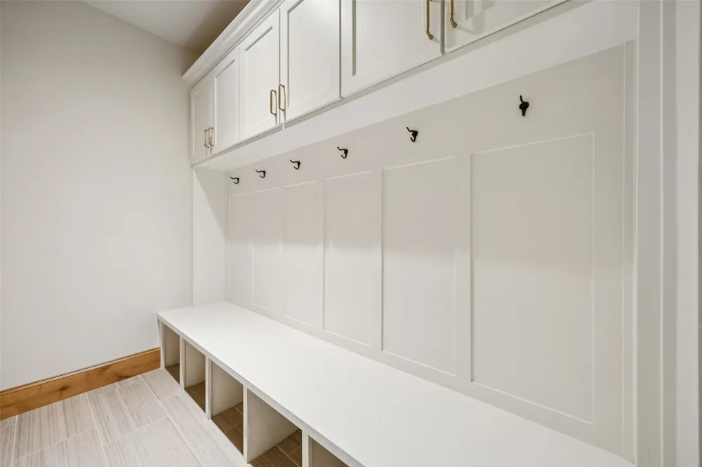 16 Catalonia Drive Westlake, TX 76262