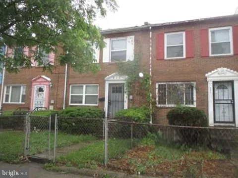 905 BELLEVUE STREET SE