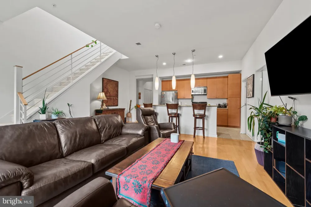 1209 CHARLES STREET #410 Baltimore, MD 21201