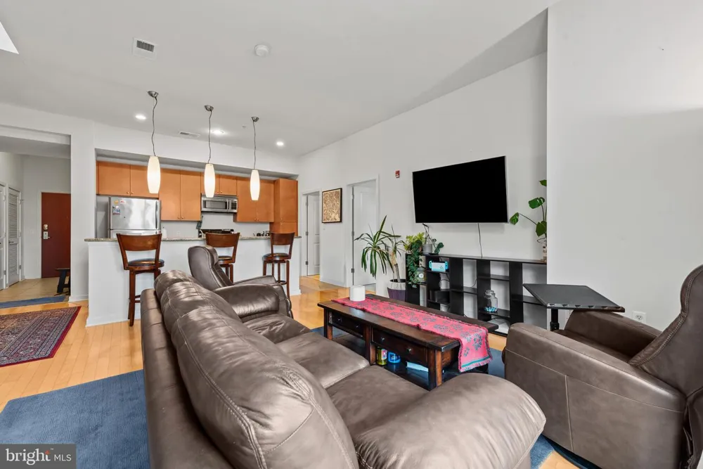 1209 CHARLES STREET #410 Baltimore, MD 21201