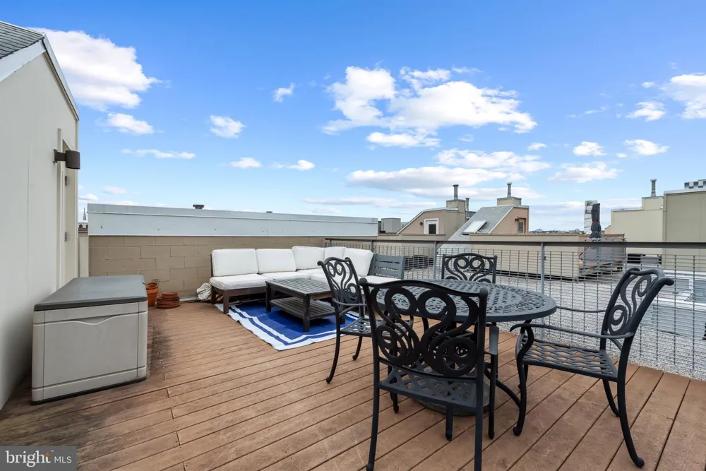 1209 CHARLES STREET #410 Baltimore, MD 21201