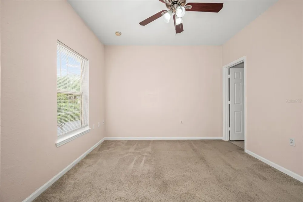 5065 NW 45TH ROAD #102 Gainesville, FL 32606